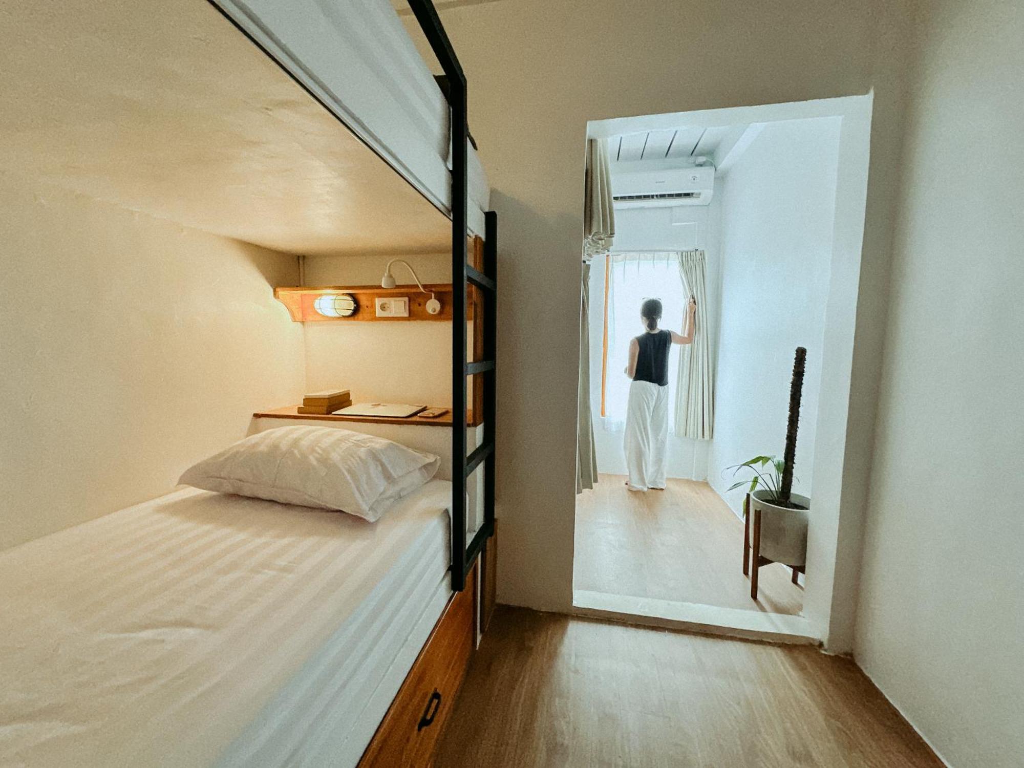 Auberge de jeunesse De Nata à Labuan Bajo Extérieur photo